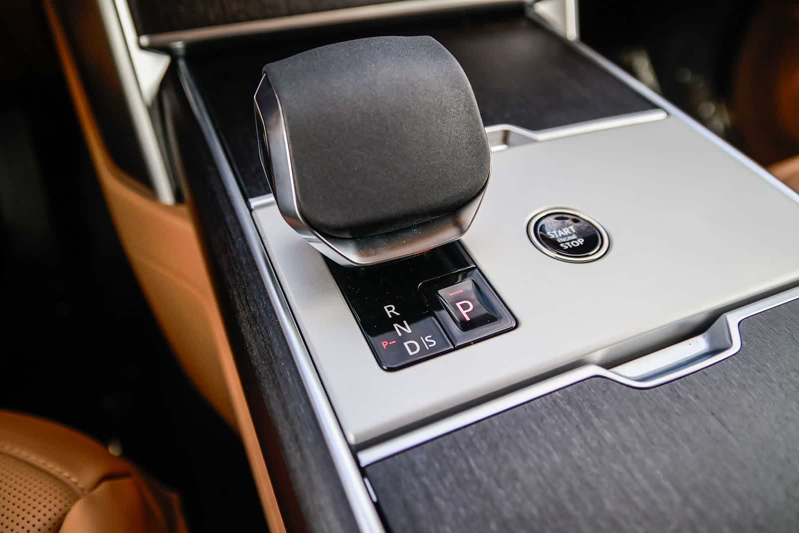 Thumbnail: 2026 Land Rover Range Rover - 24