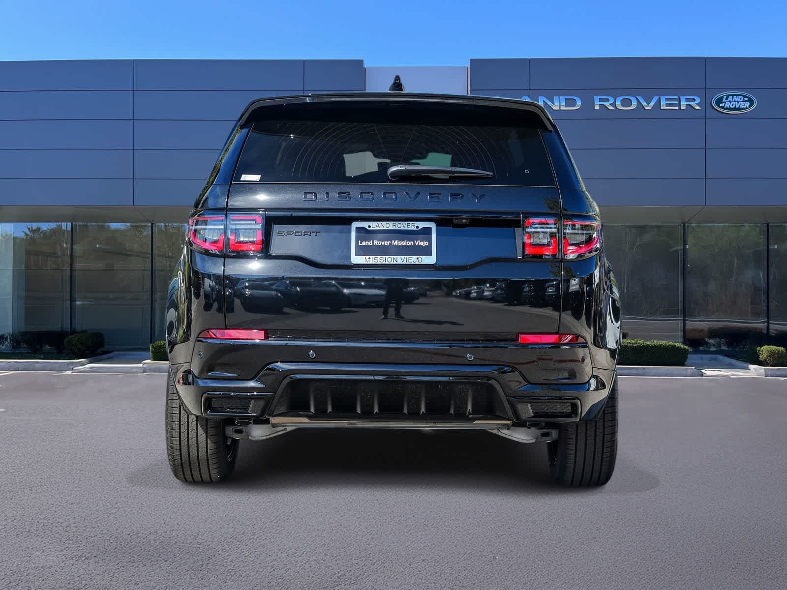 Thumbnail: 2026 Land Rover Discovery Sport - 5