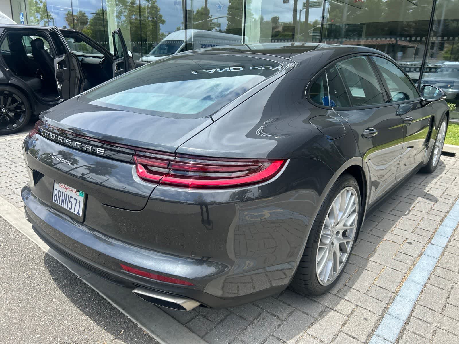 Thumbnail: 2020 Porsche Panamera - 3