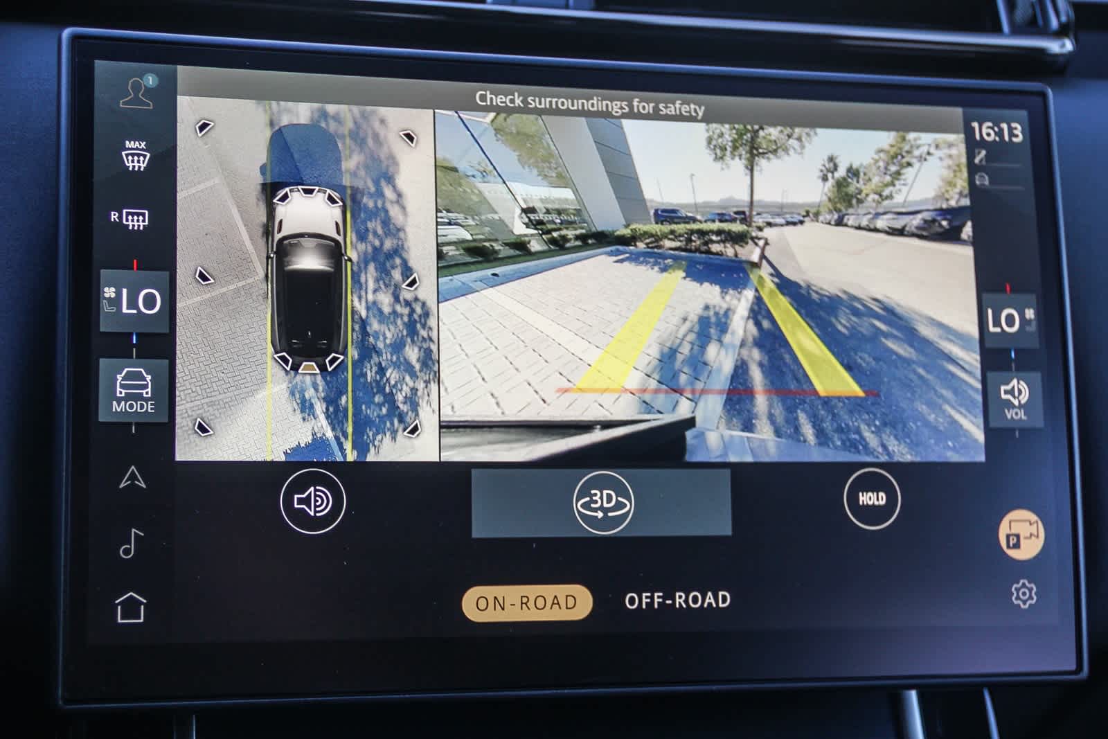 Thumbnail: 2026 Land Rover Range Rover Velar - 24