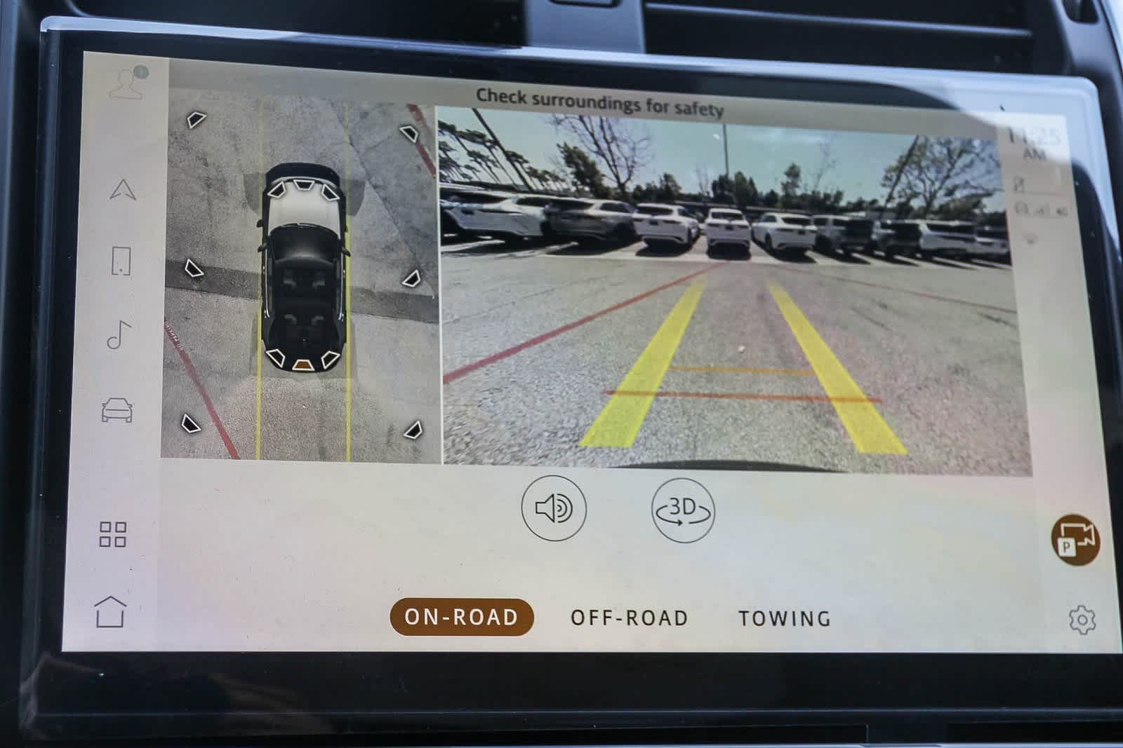 Thumbnail: 2025 Land Rover Discovery - 26