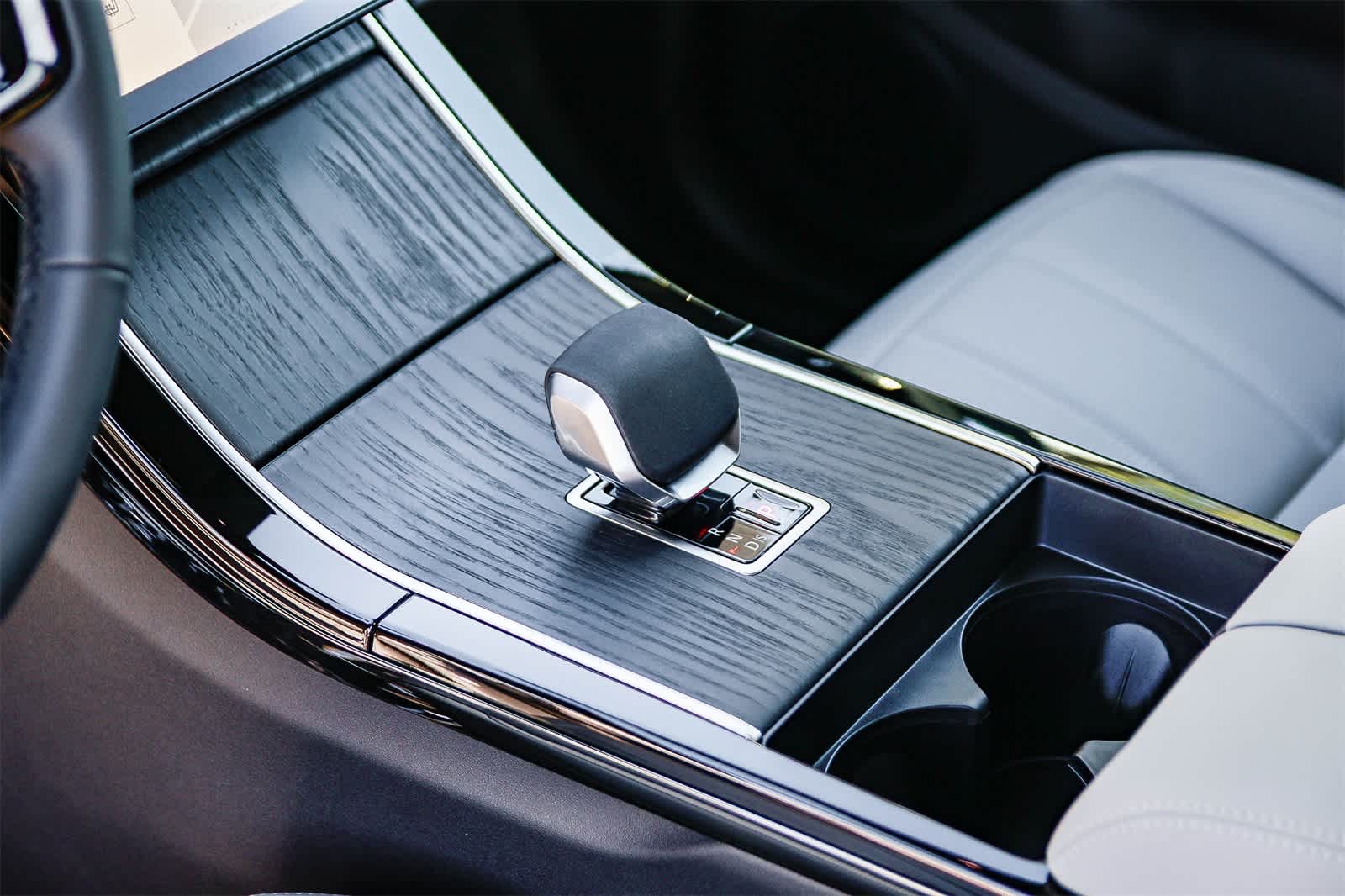 Thumbnail: 2026 Land Rover Range Rover Evoque - 20