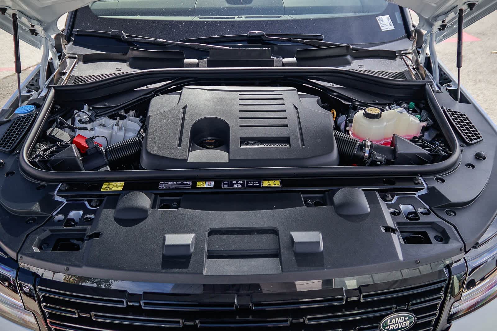 Thumbnail: 2026 Land Rover Range Rover Sport - 29