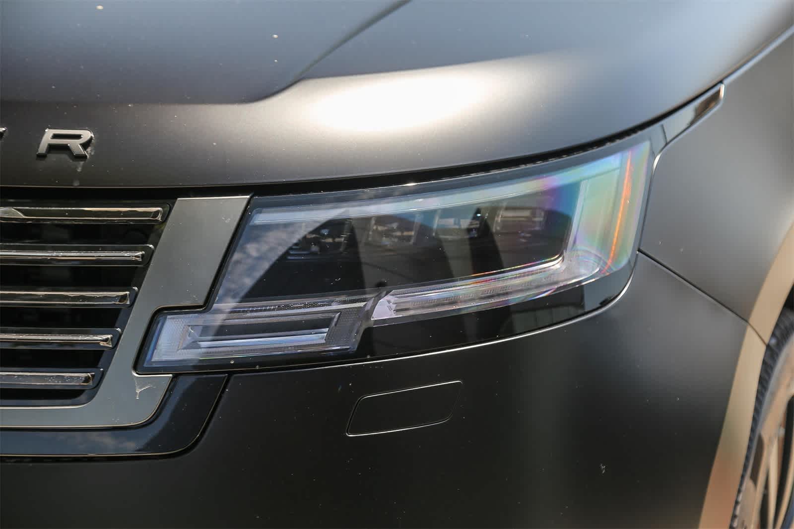 Thumbnail: 2025 Land Rover Range Rover - 13