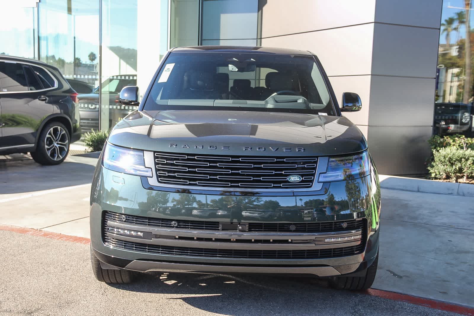 Thumbnail: 2025 Land Rover Range Rover - 2