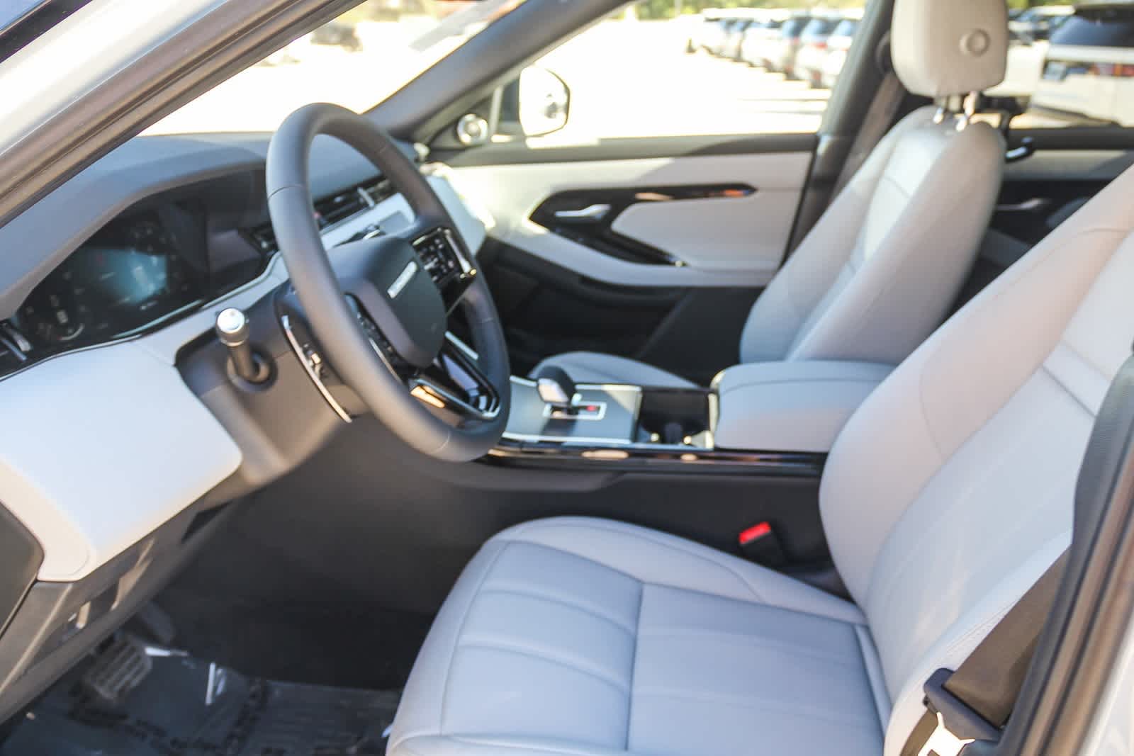 Thumbnail: 2026 Land Rover Range Rover Evoque - 20