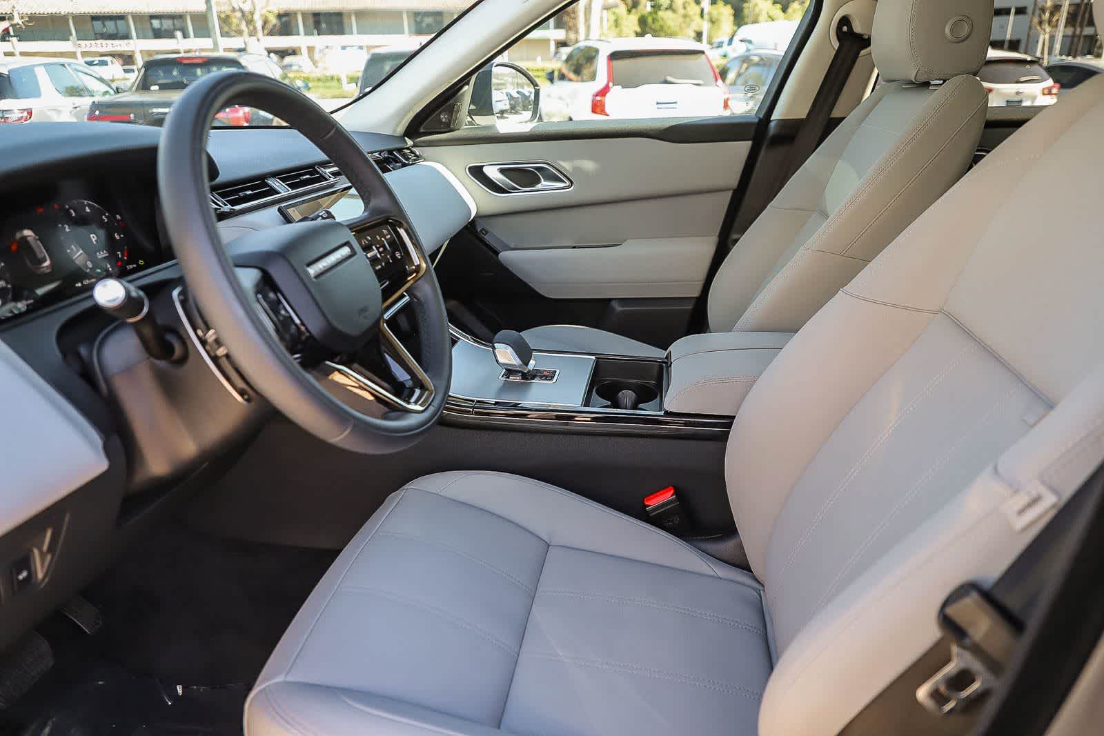 Thumbnail: 2025 Land Rover Range Rover Velar - 17