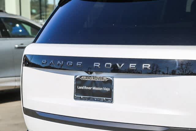 2025 Land Rover Range Rover Autobiography 8