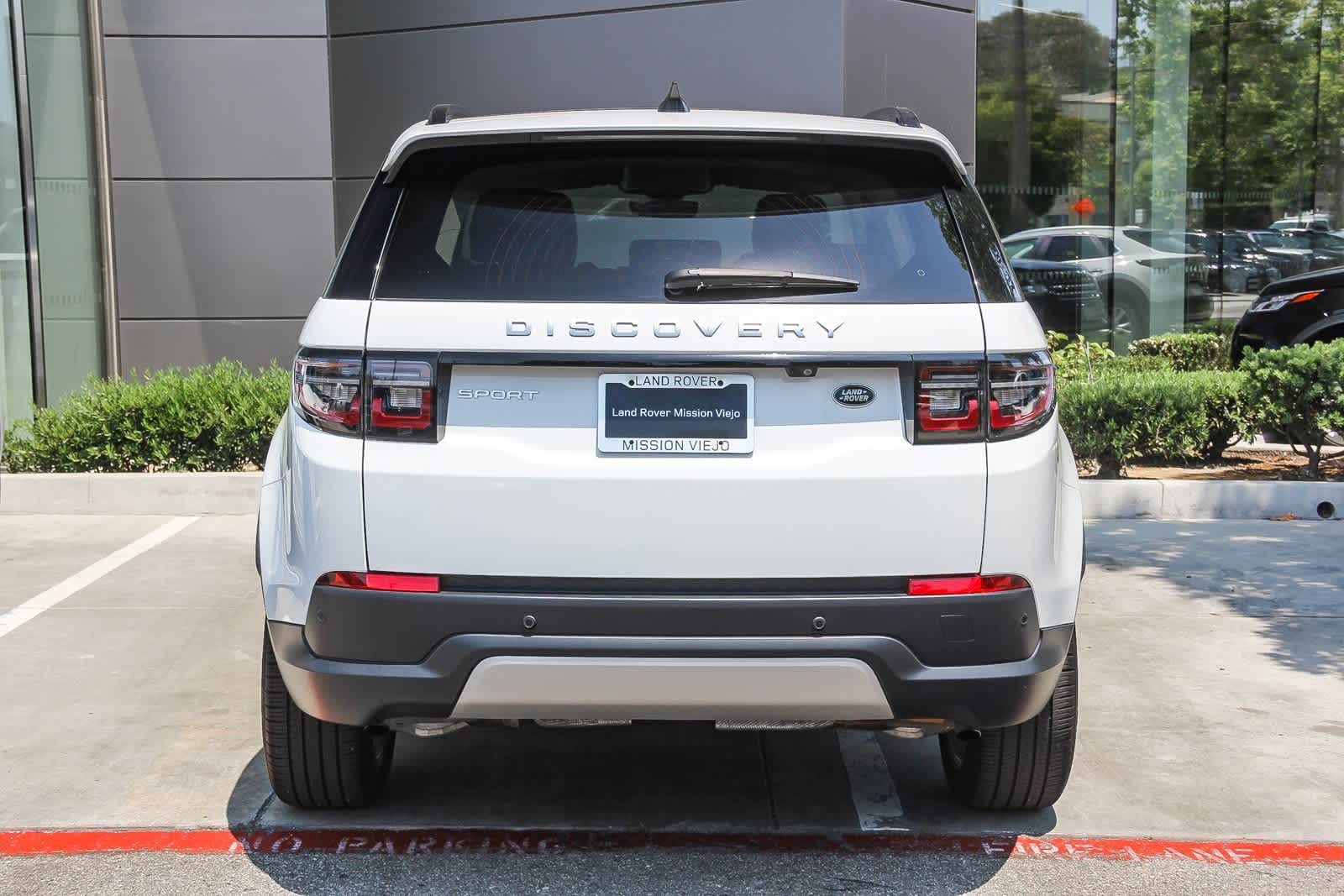 Thumbnail: 2023 Land Rover Discovery Sport - 5