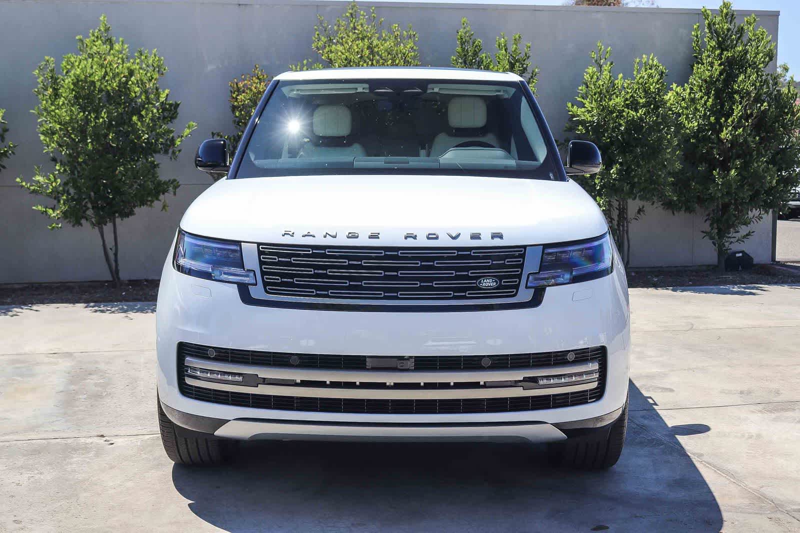 Thumbnail: 2026 Land Rover Range Rover - 2
