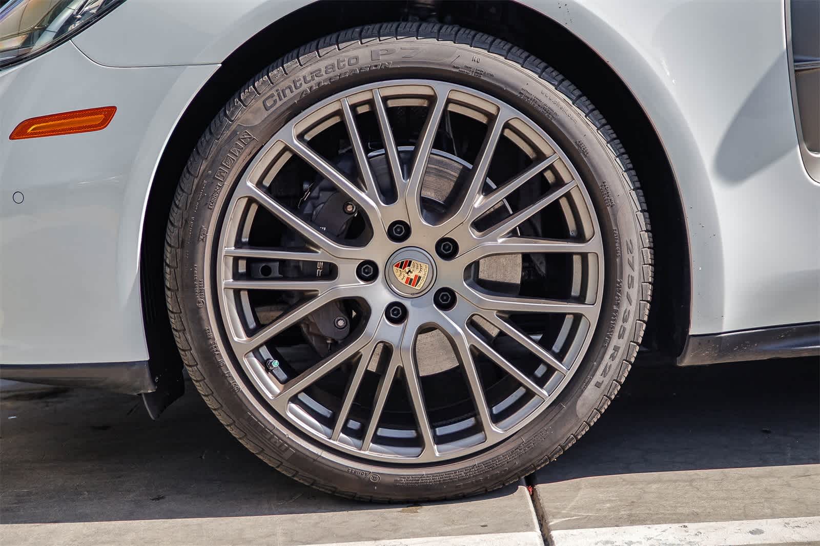 Thumbnail: 2023 Porsche Panamera - 9