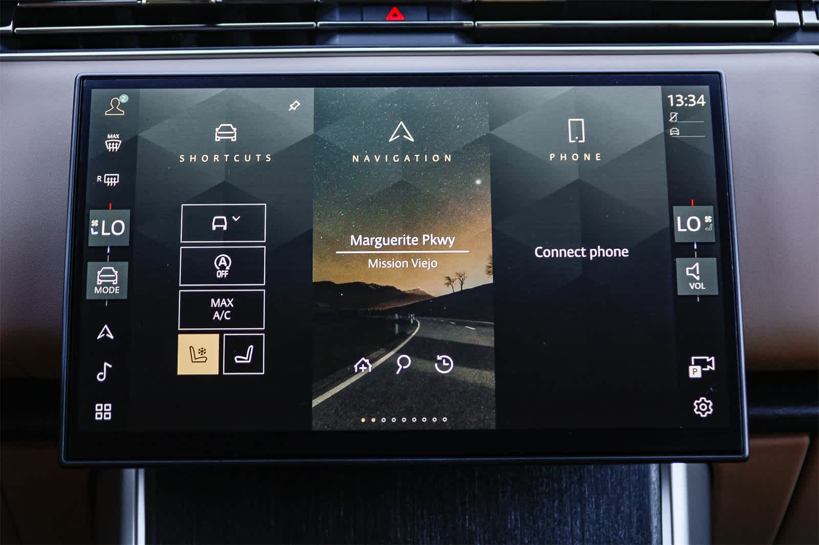 Thumbnail: 2026 Land Rover Range Rover - 14