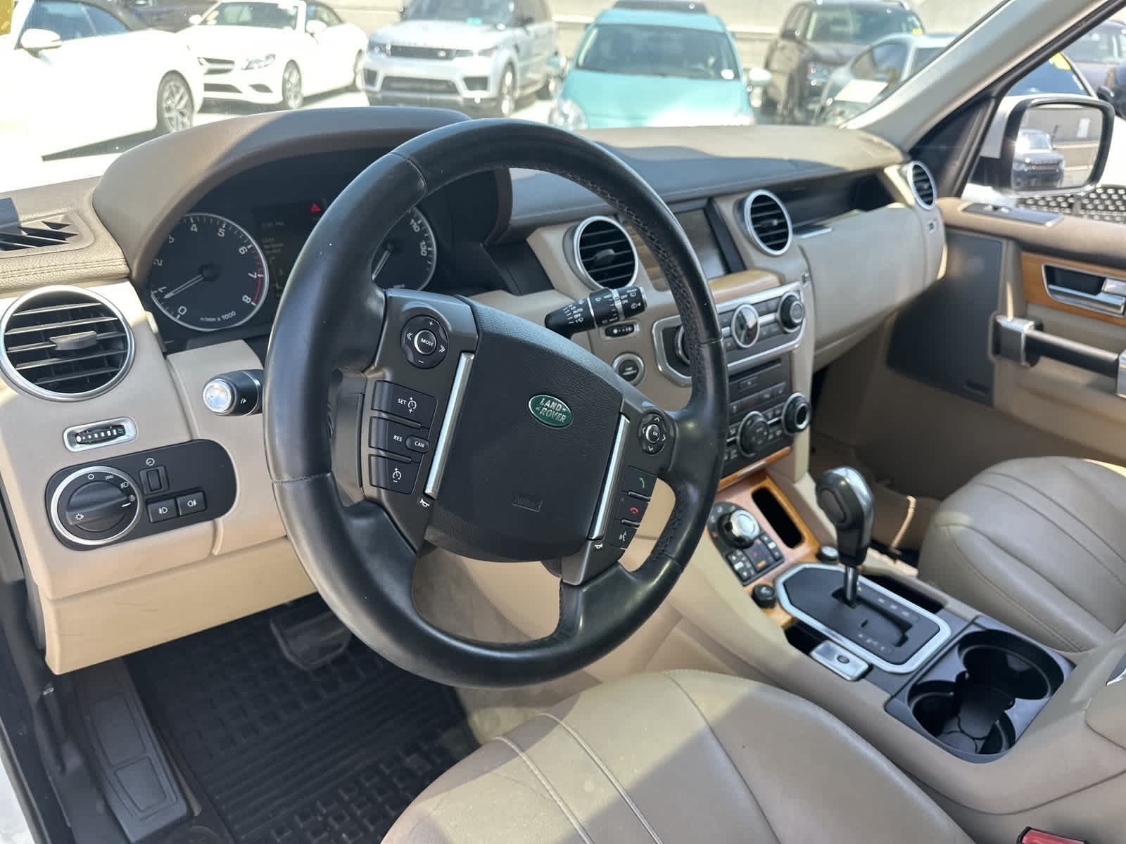 Thumbnail: 2013 Land Rover LR4 - 30