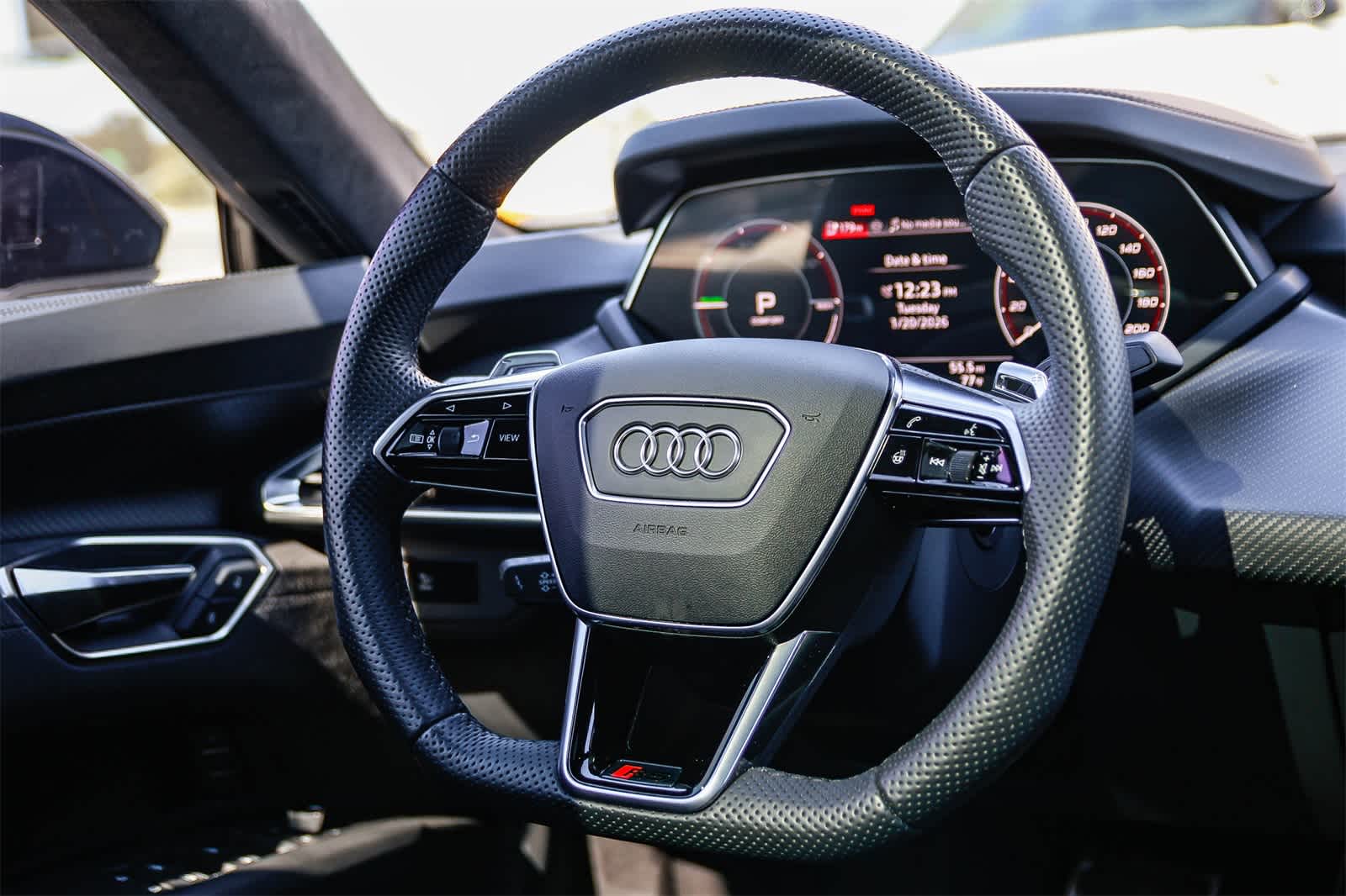 Thumbnail: 2024 Audi RS e-tron GT - 15