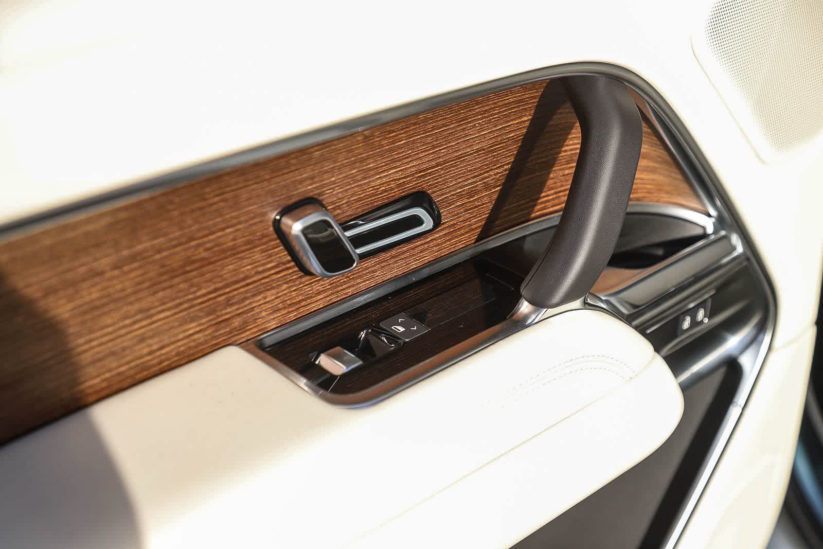 Thumbnail: 2026 Land Rover Range Rover - 18