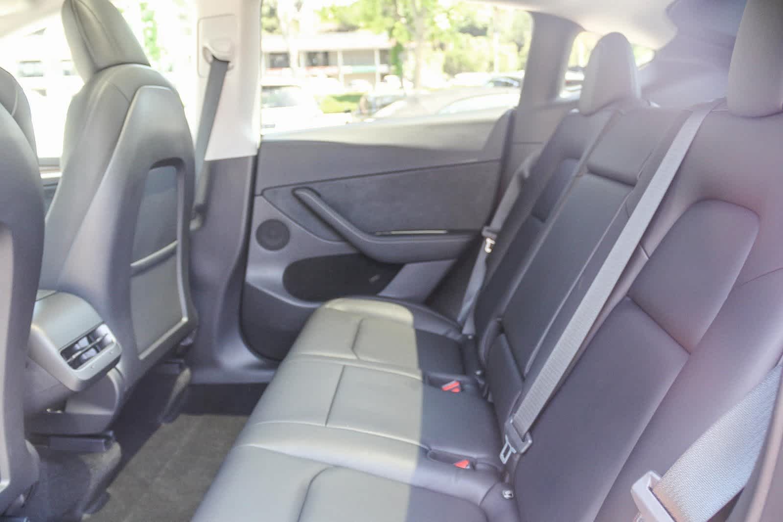 2022 Tesla Model Y Long Range 16