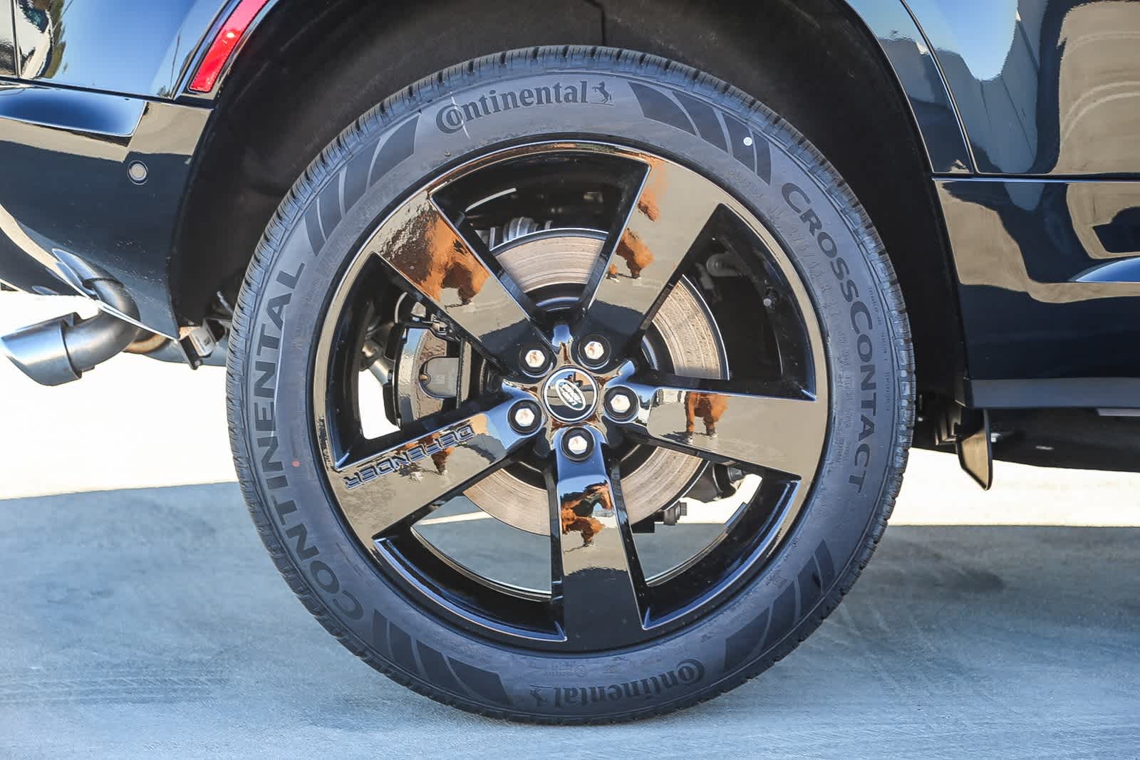 Thumbnail: 2025 Land Rover Defender - 11