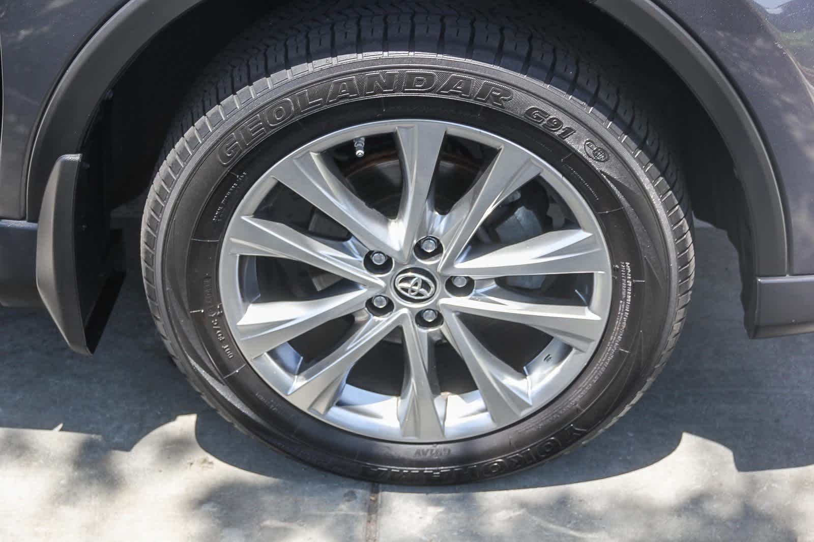 Thumbnail: 2017 Toyota RAV4 - 9