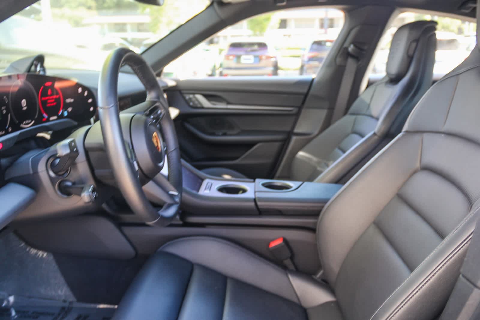 Thumbnail: 2025 Porsche Taycan - 21