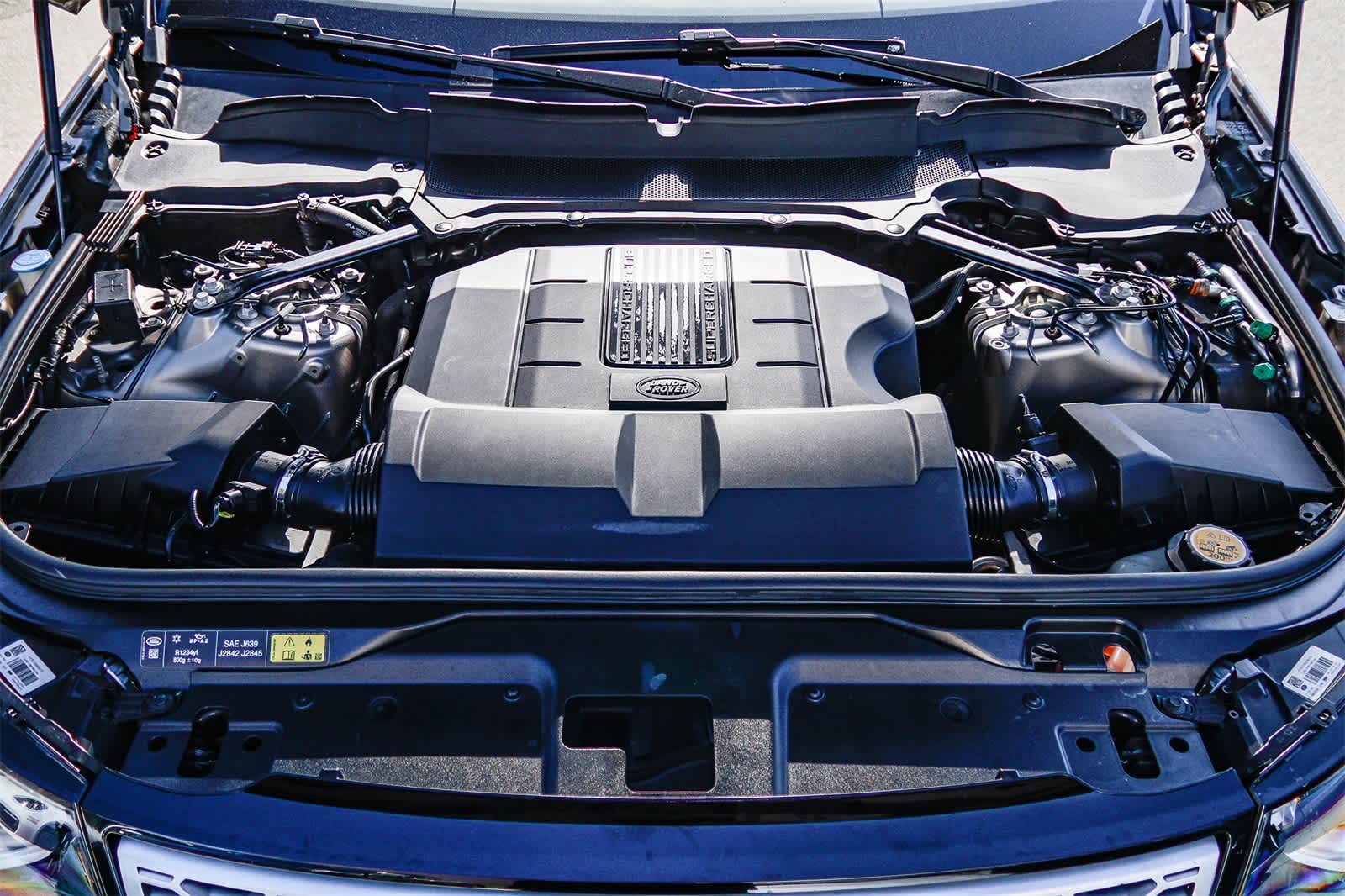 Thumbnail: 2020 Land Rover Discovery - 30