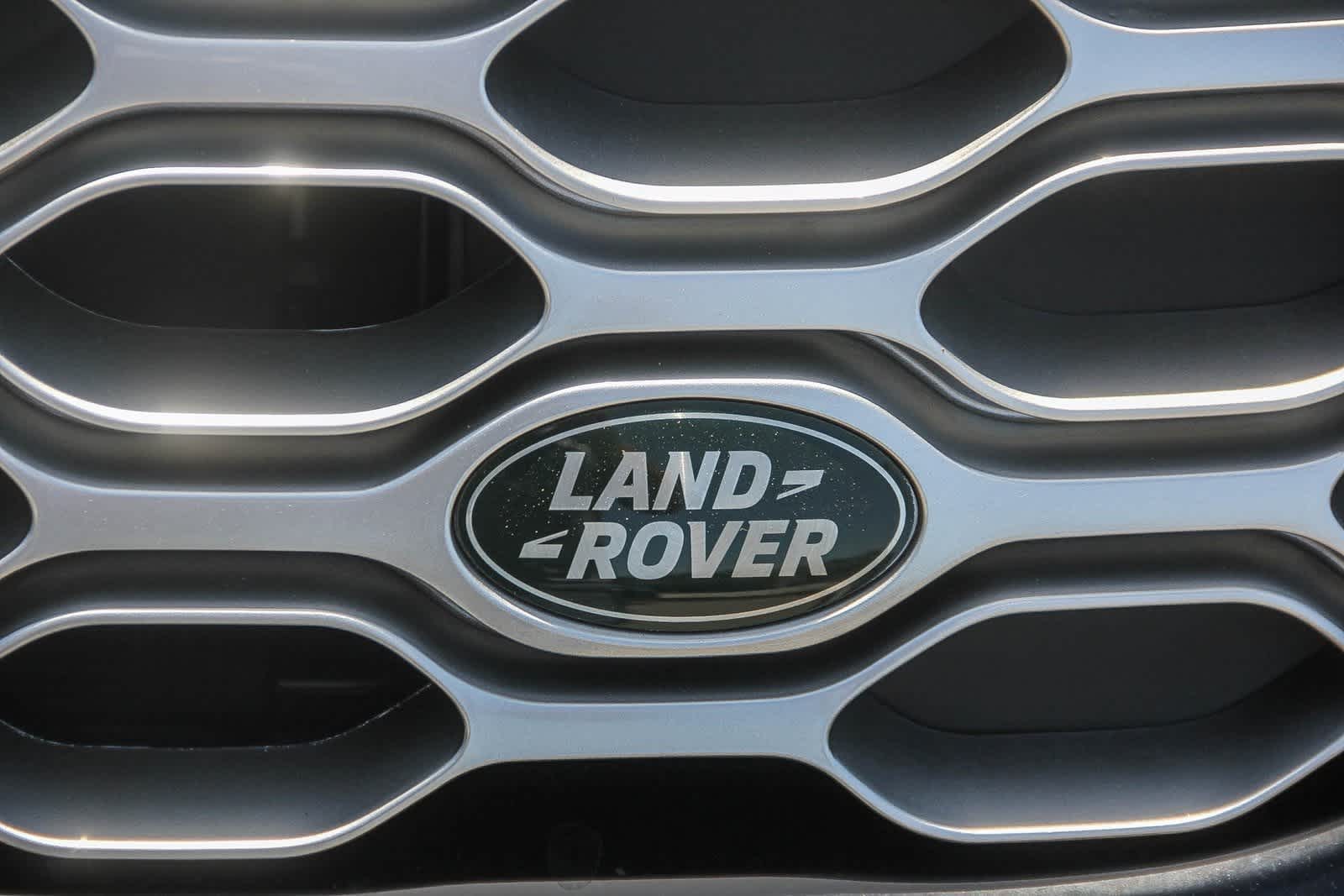 Thumbnail: 2025 Land Rover Discovery - 11