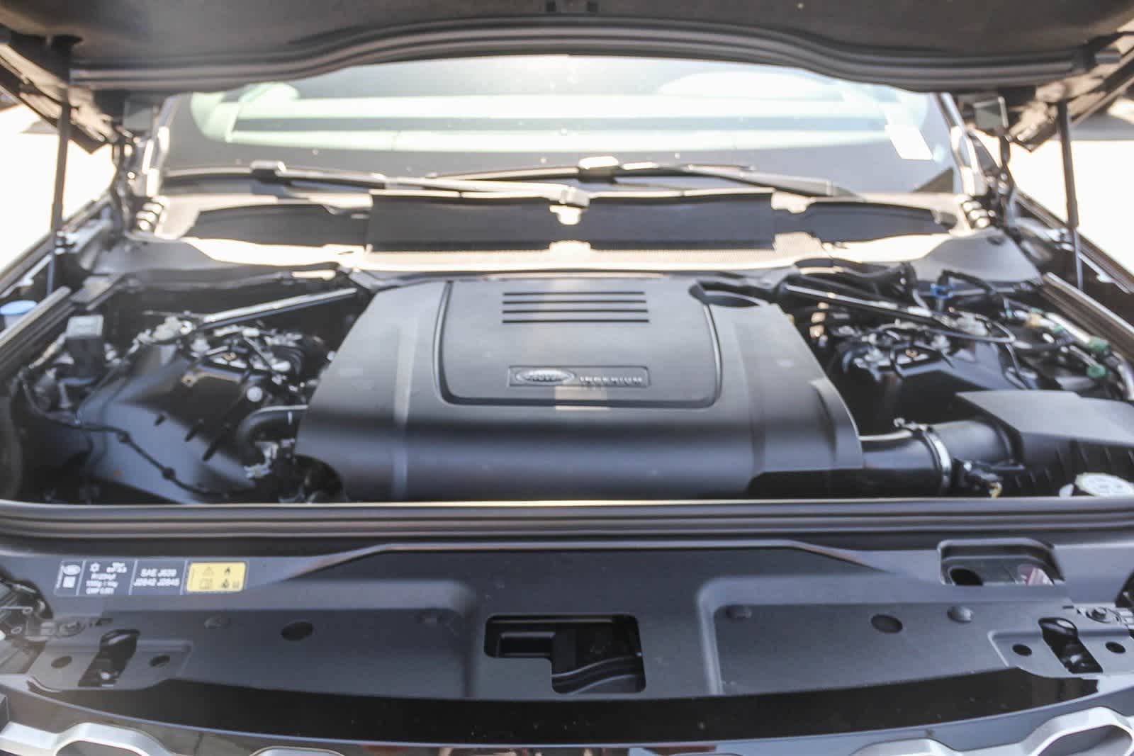 Thumbnail: 2025 Land Rover Discovery - 28