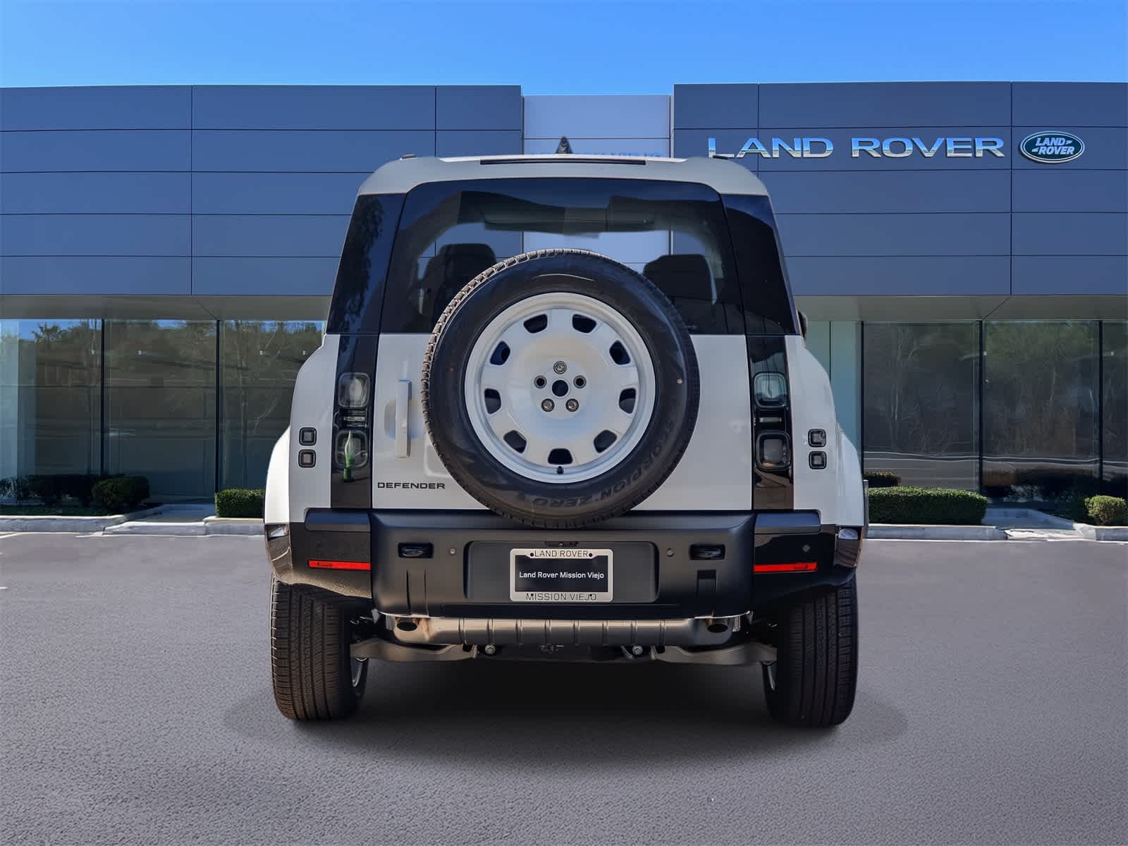 Thumbnail: 2026 Land Rover Defender - 5
