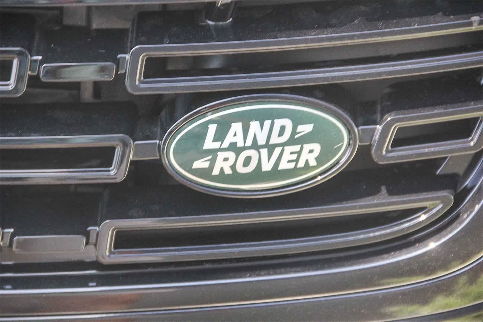 Thumbnail: 2026 Land Rover Range Rover Velar - 11