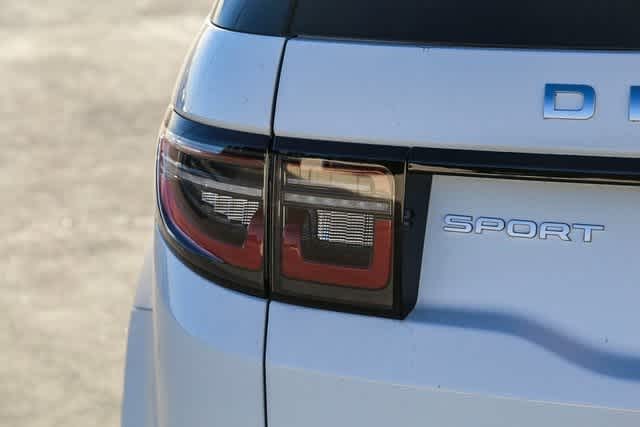 Thumbnail: 2024 Land Rover Discovery Sport - 7