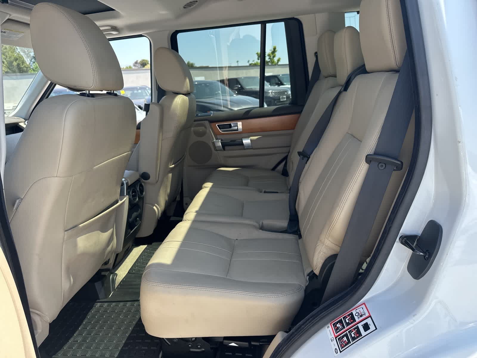 Thumbnail: 2013 Land Rover LR4 - 22