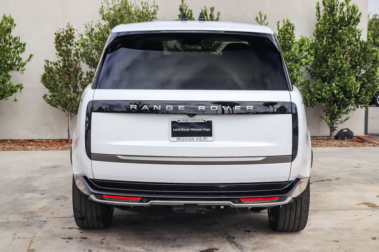 Thumbnail: 2026 Land Rover Range Rover - 5