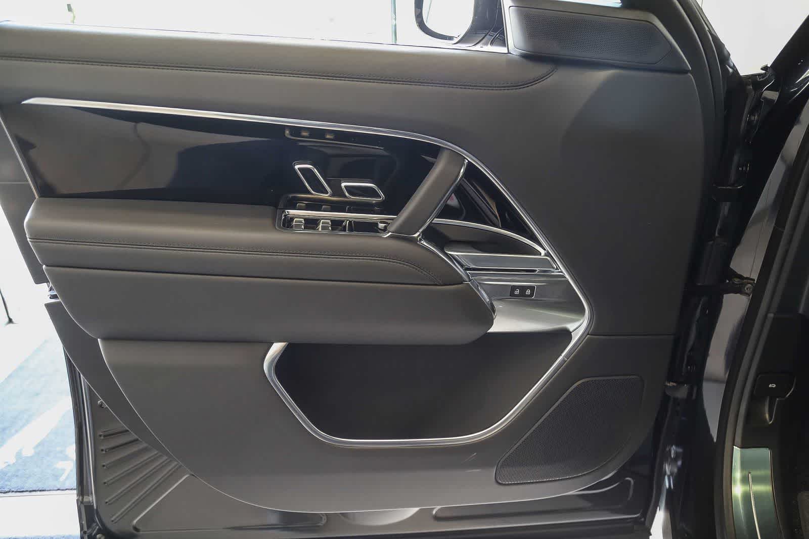 Thumbnail: 2026 Land Rover Range Rover - 21