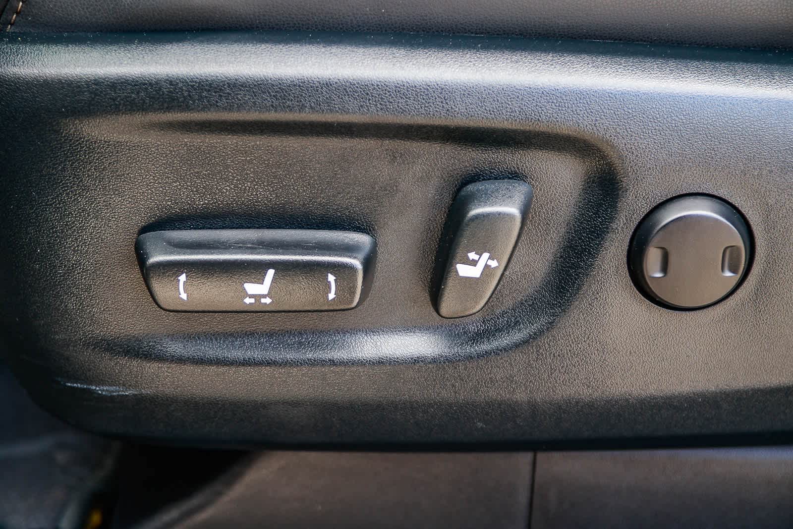 Thumbnail: 2022 Lexus GX - 22