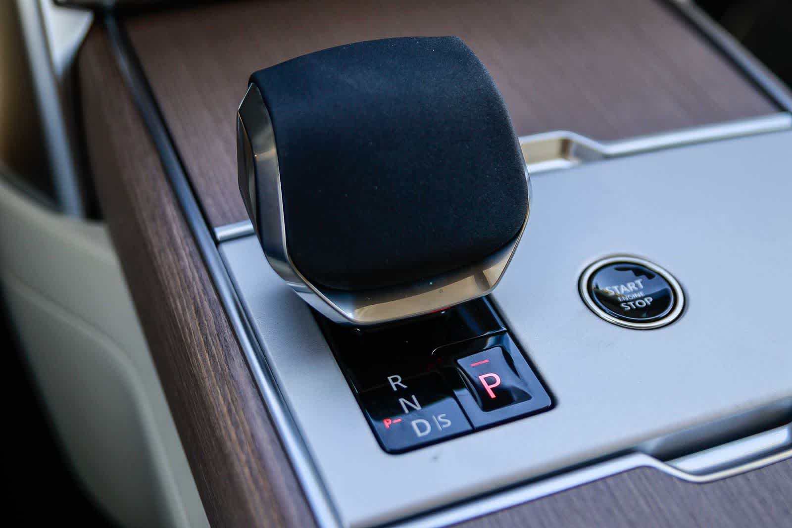 Thumbnail: 2026 Land Rover Range Rover - 24