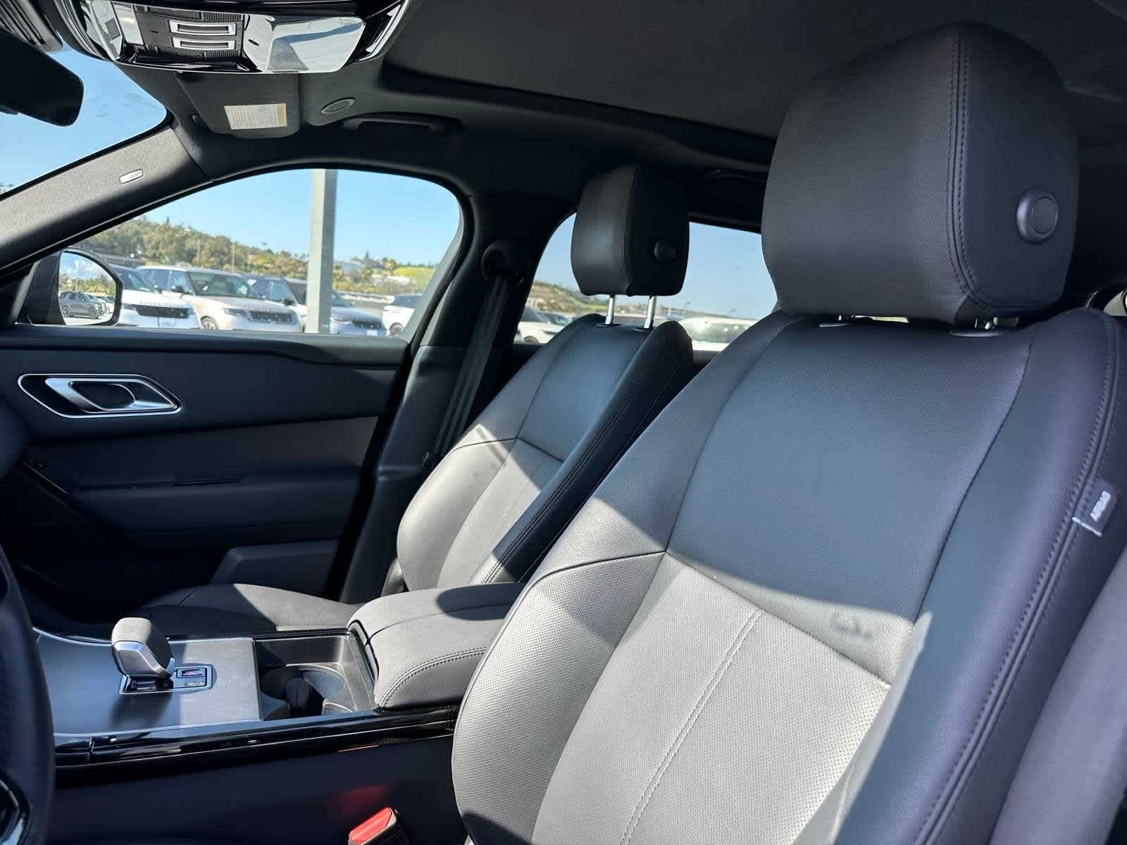 Thumbnail: 2026 Land Rover Range Rover Velar - 7