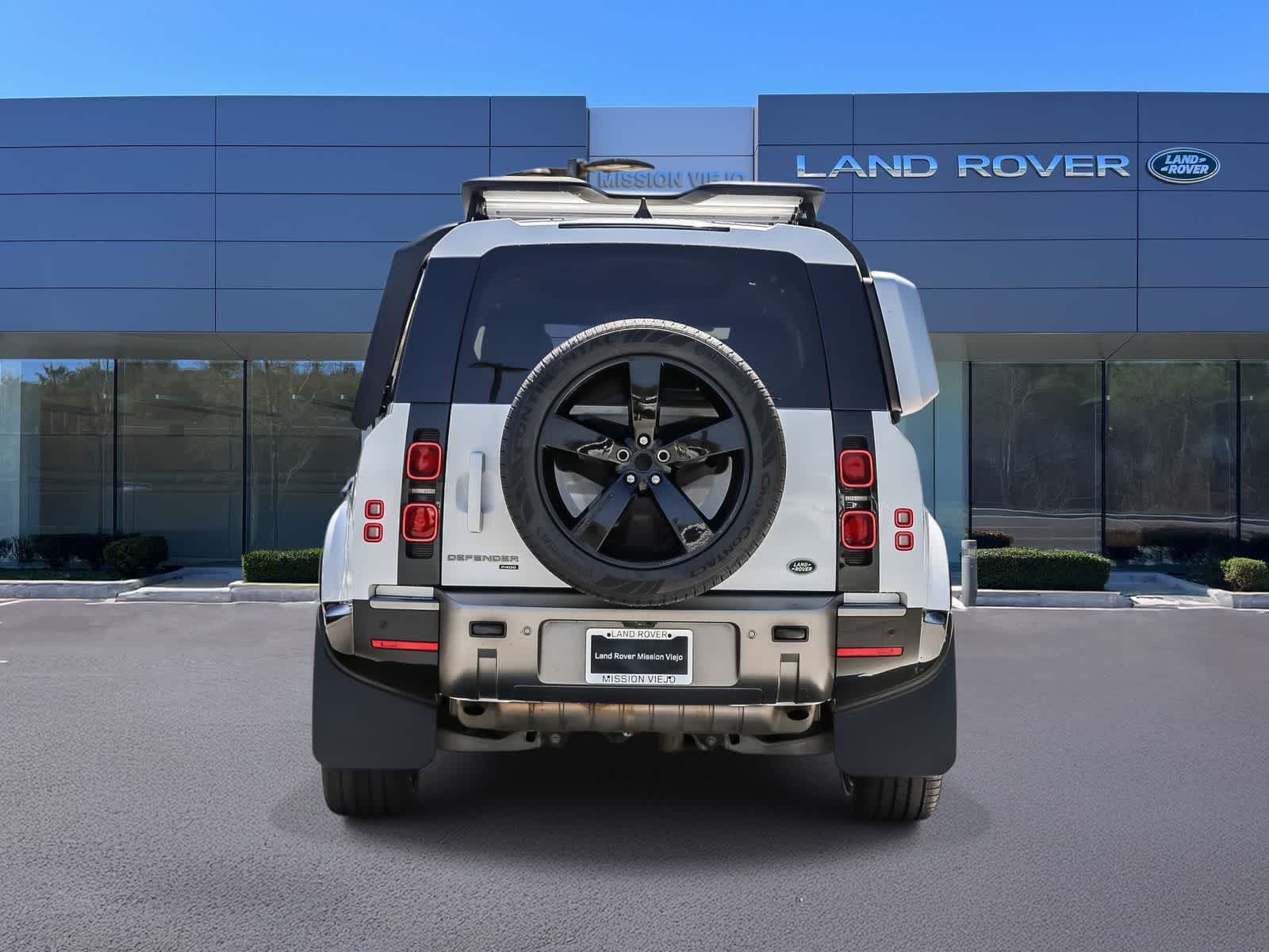 Thumbnail: 2022 Land Rover Defender - 4