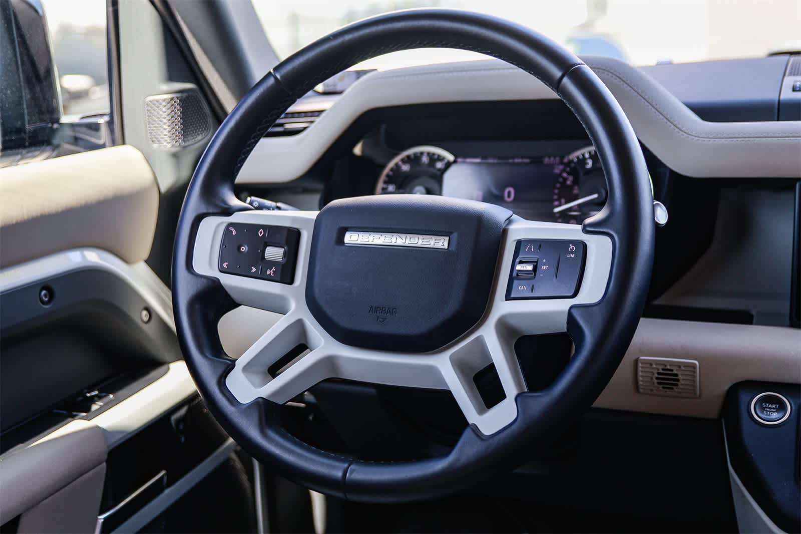 Thumbnail: 2023 Land Rover Defender - 15