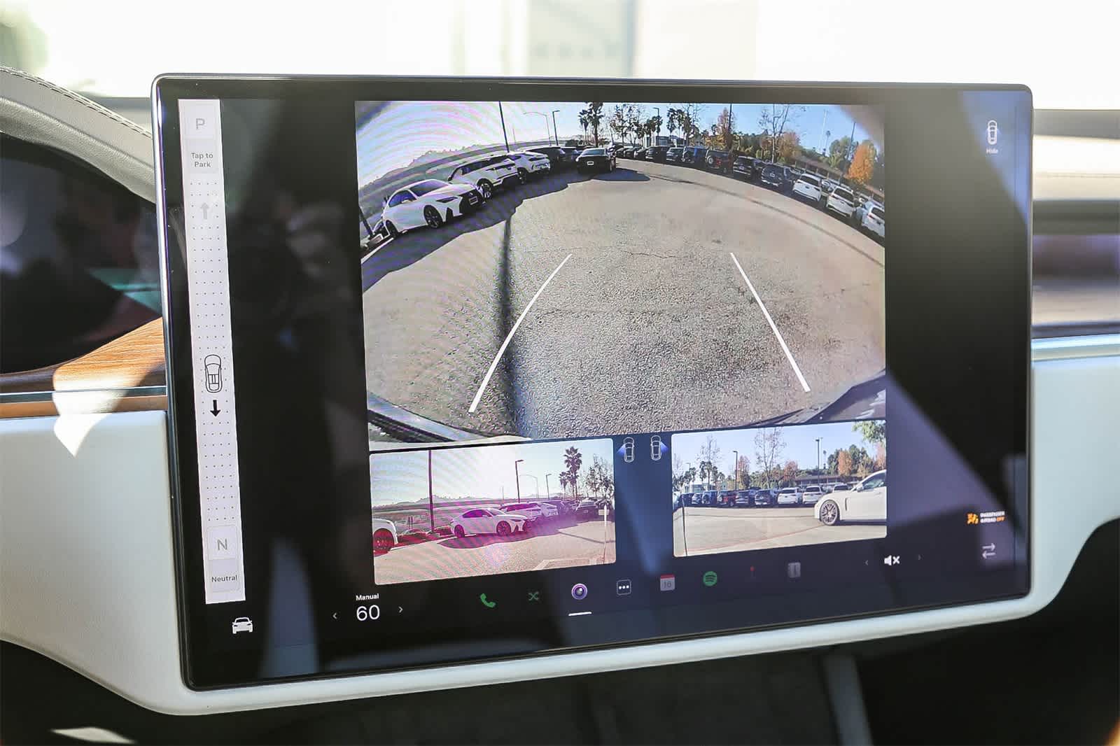 Thumbnail: 2022 Tesla Model X - 20