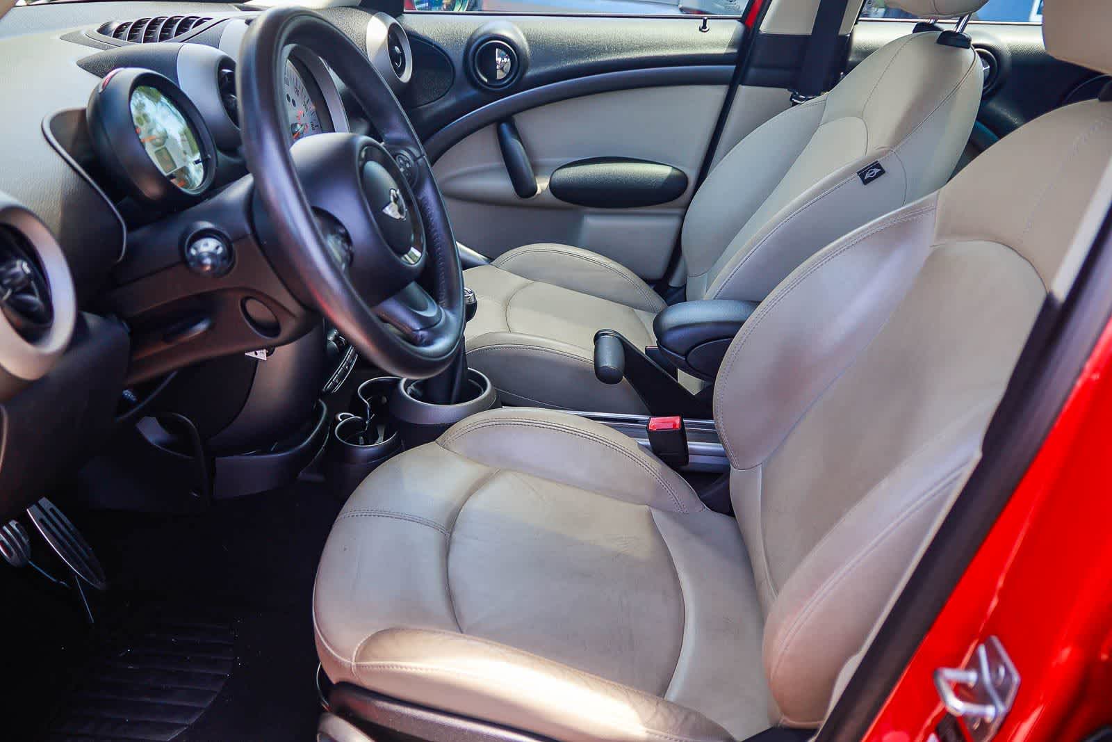 Thumbnail: 2012 MINI Cooper Countryman - 18