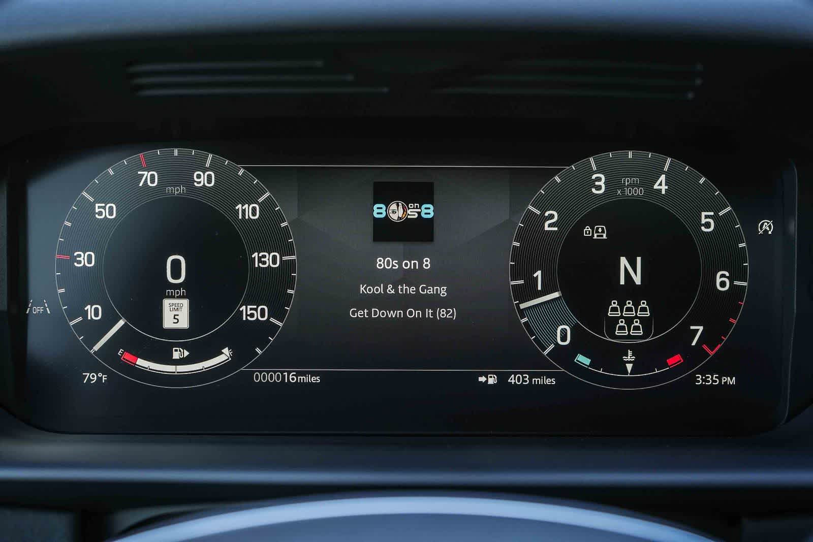 Thumbnail: 2026 Land Rover Discovery - 22