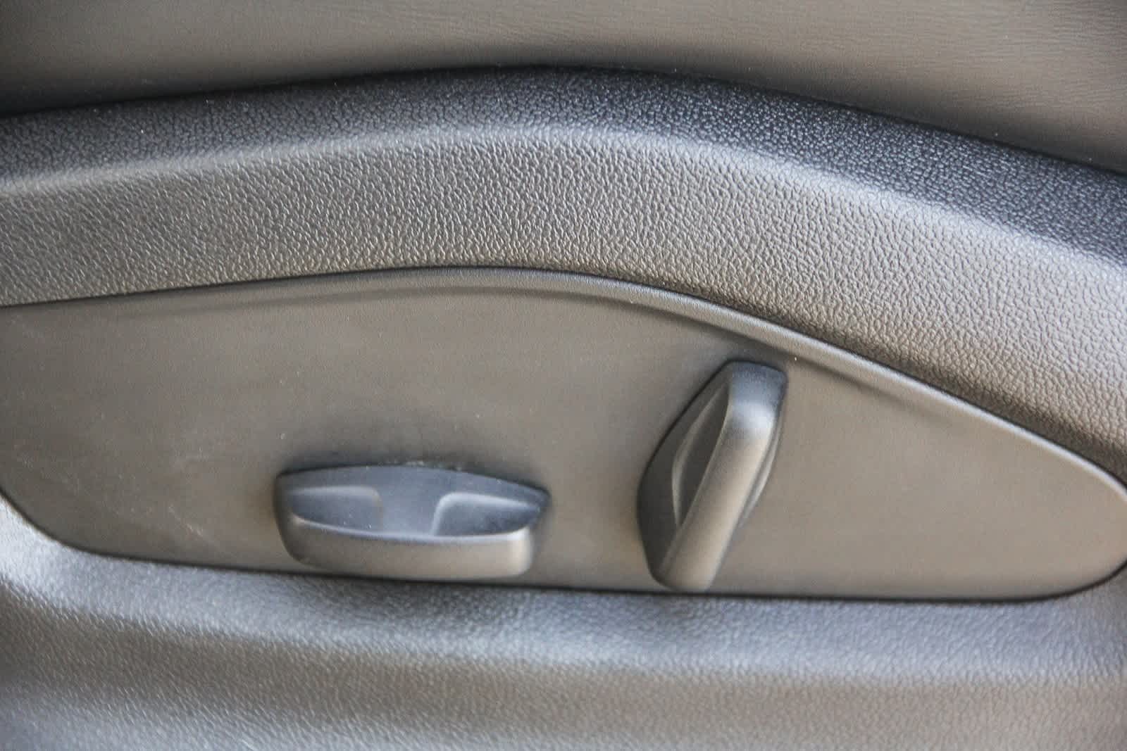 Thumbnail: 2023 Porsche Cayenne - 19