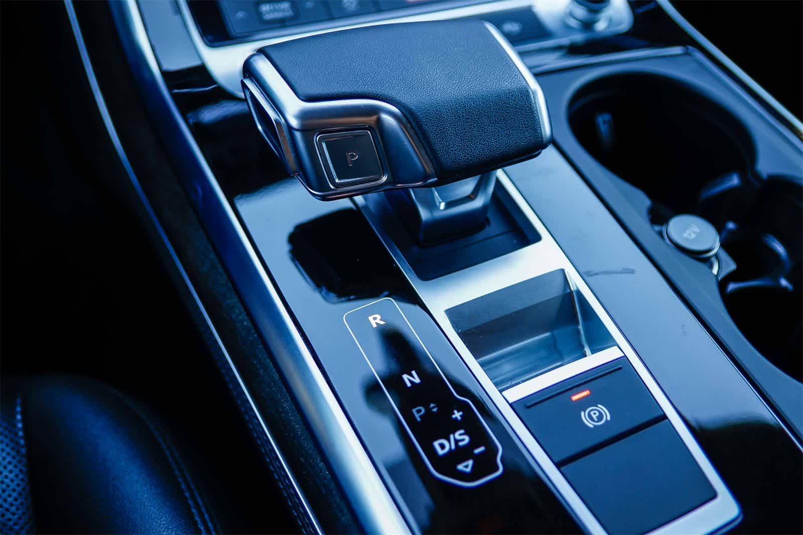 Thumbnail: 2023 Audi Q7 - 23