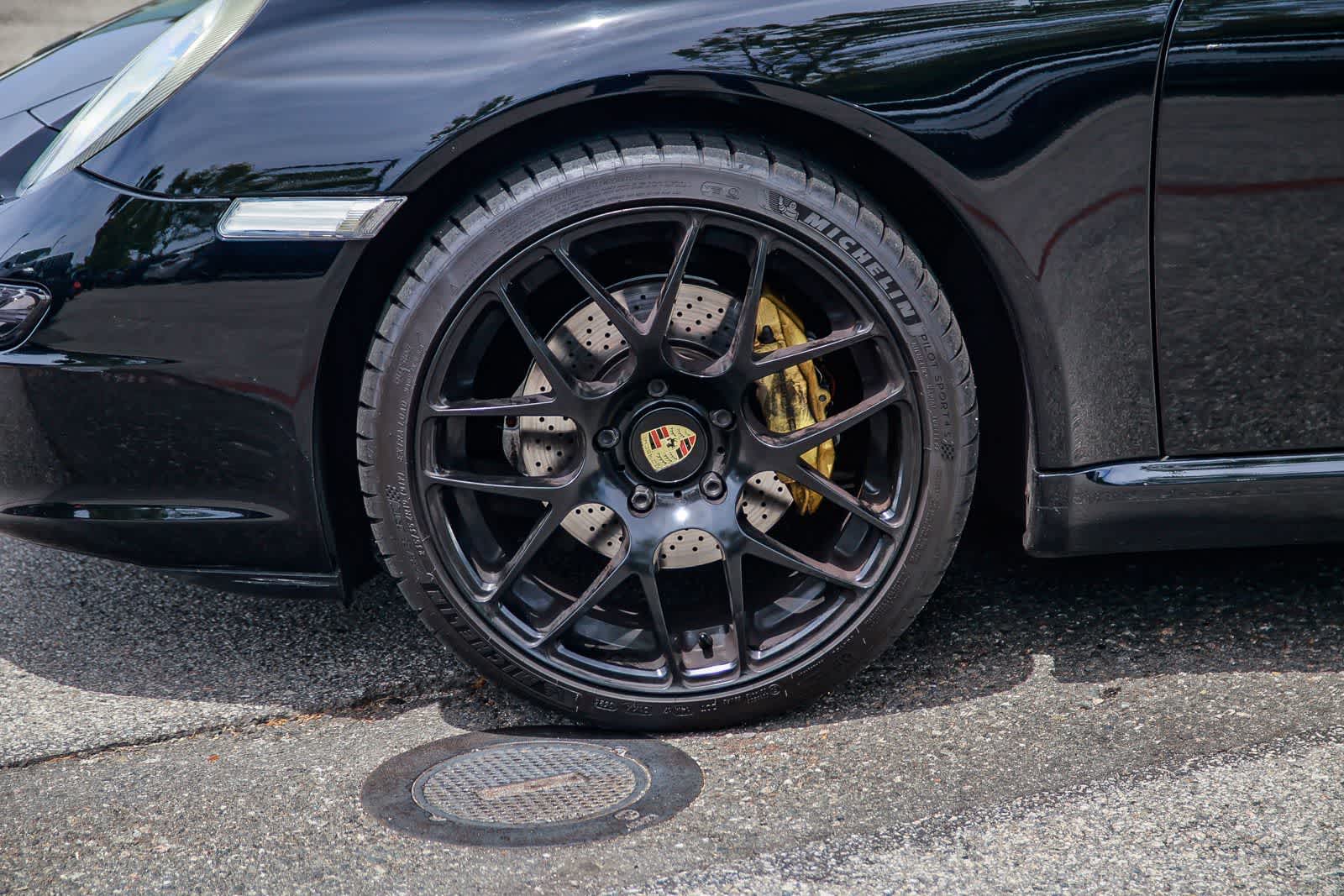 Thumbnail: 2008 Porsche 911 - 9