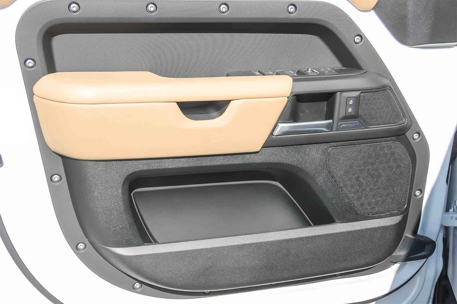 Thumbnail: 2026 Land Rover Defender - 18