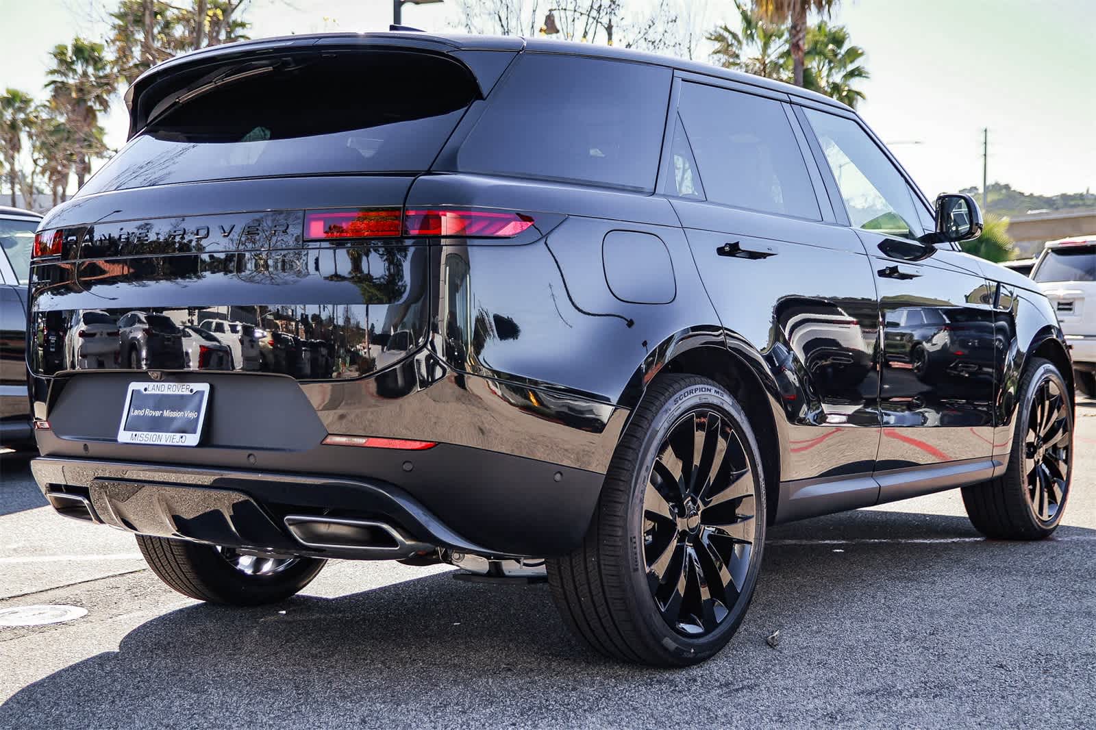 Thumbnail: 2026 Land Rover Range Rover Sport - 4