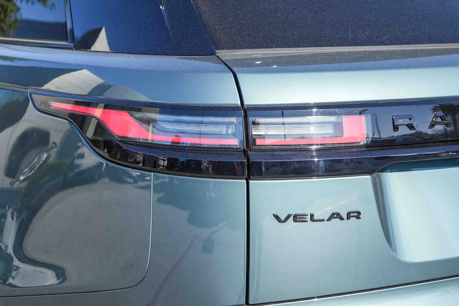 Thumbnail: 2026 Land Rover Range Rover Velar - 7