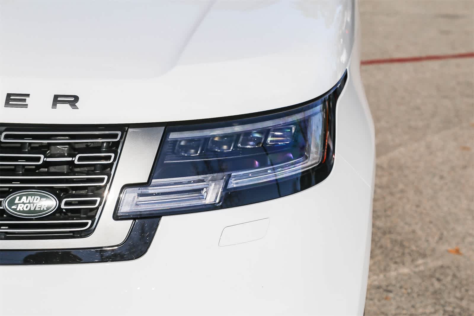 Thumbnail: 2023 Land Rover Range Rover - 11