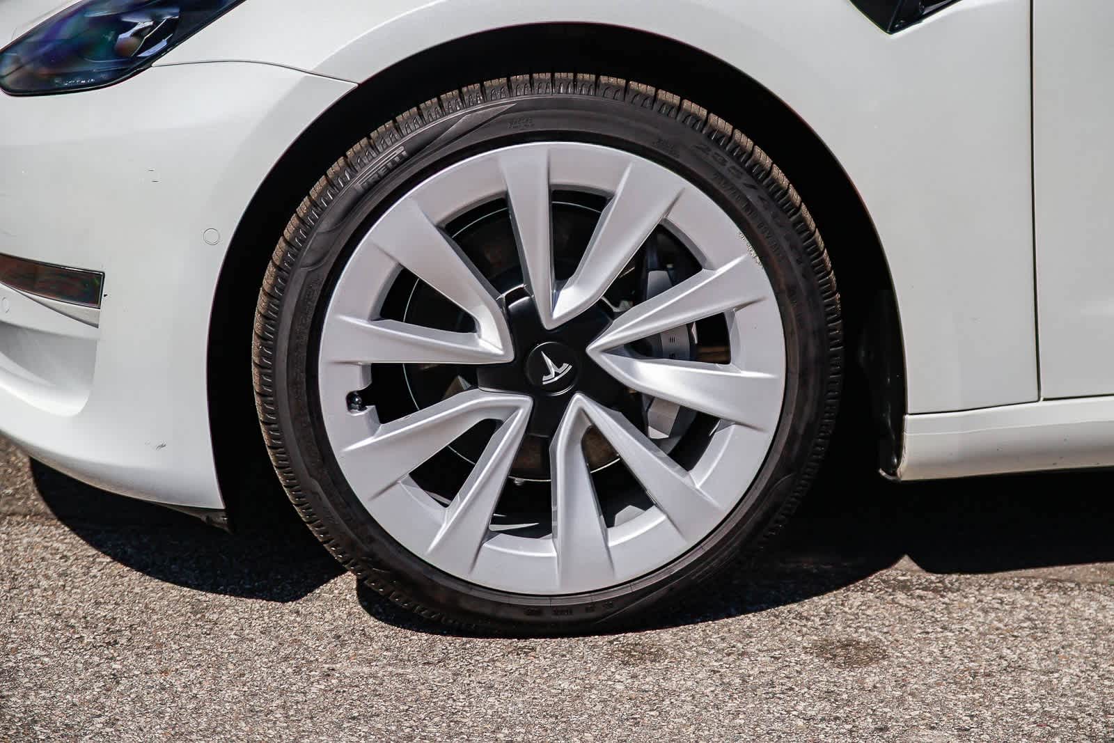 Thumbnail: 2022 Tesla Model 3 - 9