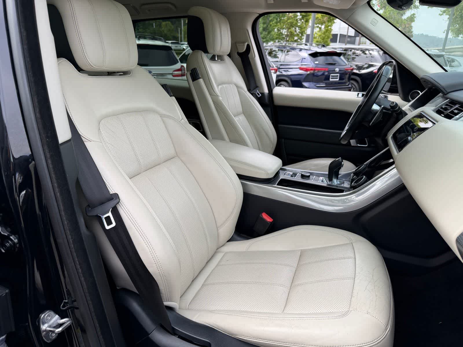 Thumbnail: 2019 Land Rover Range Rover Sport - 17