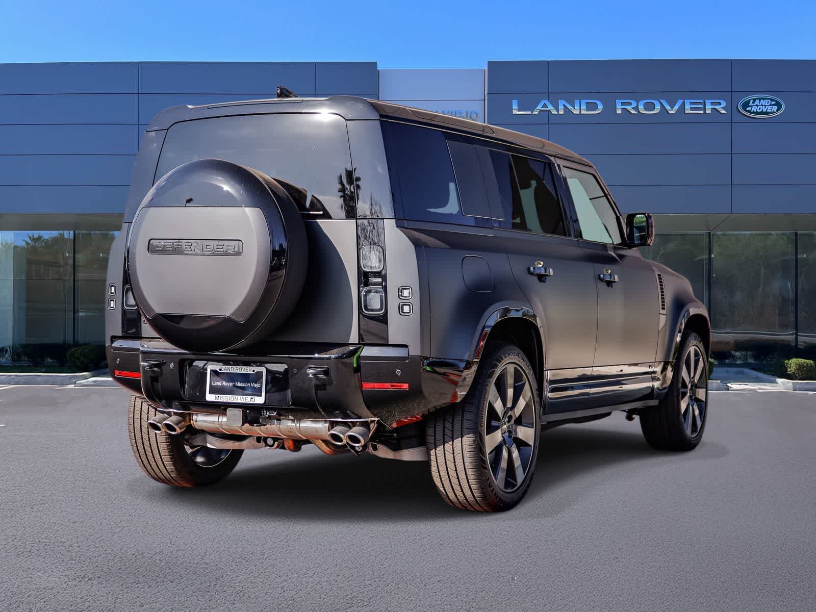 Thumbnail: 2026 Land Rover Defender - 4